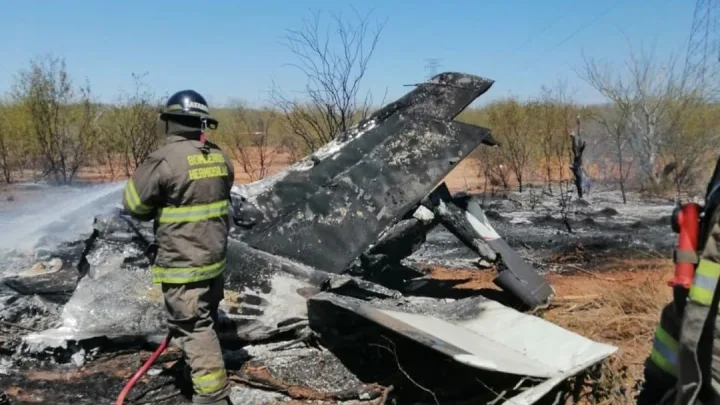 Oaxaca: Reportan un muerto a causa de avioneta desplomada en paracaidismo