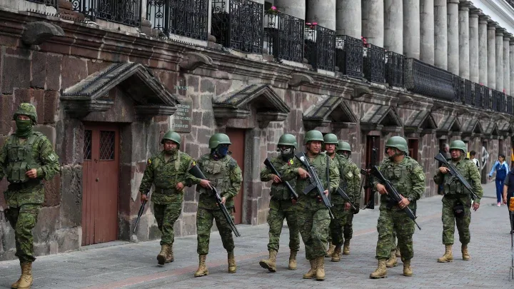 Más de 8,600 detenidos en Ecuador en “conflicto armado” contra la delincuencia   