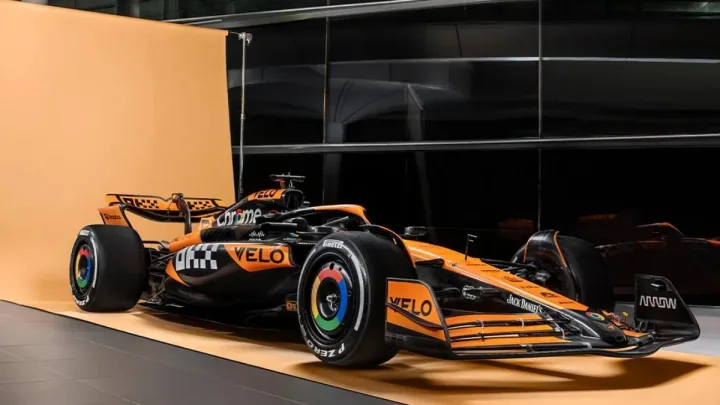 Debut del MCL38 de McLaren en Silverstone