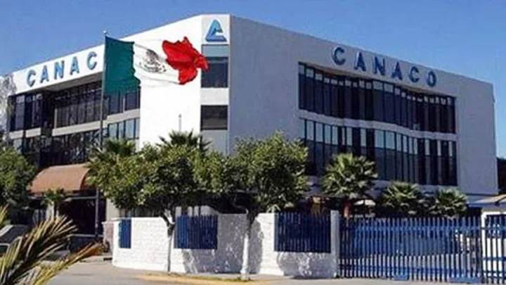 La Canaco pide aplazar reforma para bajar jornada y aumentar aguinaldo
