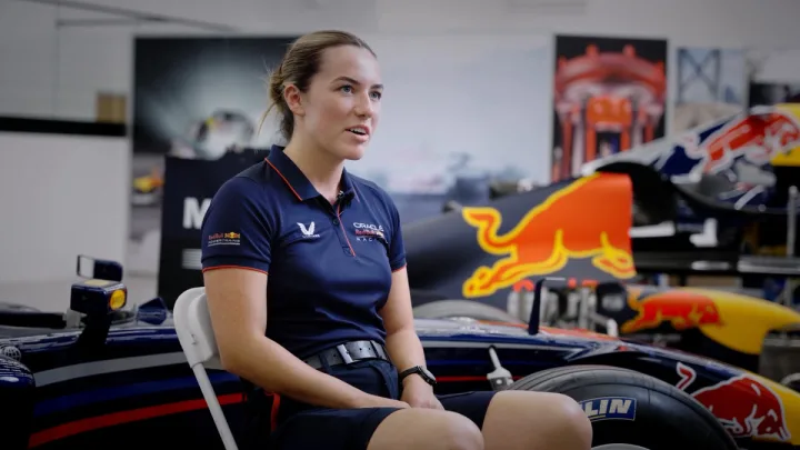 Emmie Jones, la primera mujer mecánica de Red Bull Racing