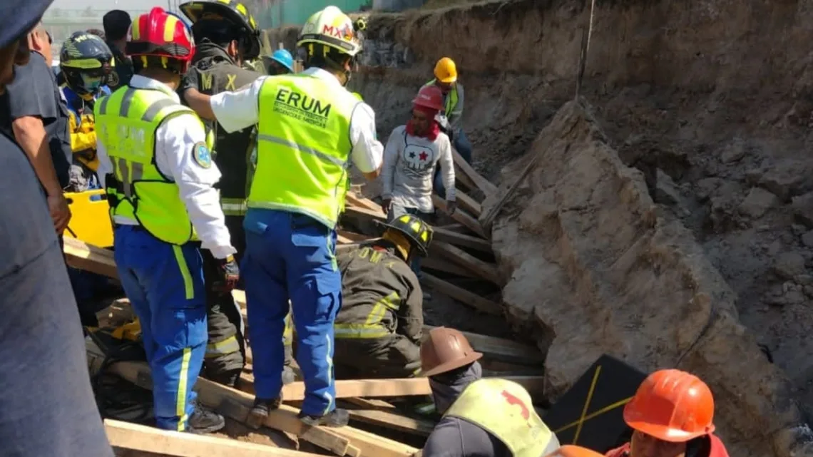 Accidente en excavación deja un muerto y un herido en Puebla