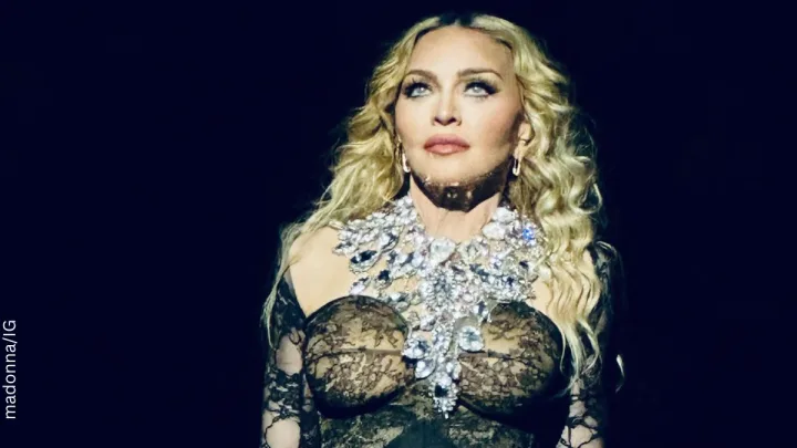 Tropiezo en el Escenario: Madonna Cae durante su Gira Mundial en Seattle