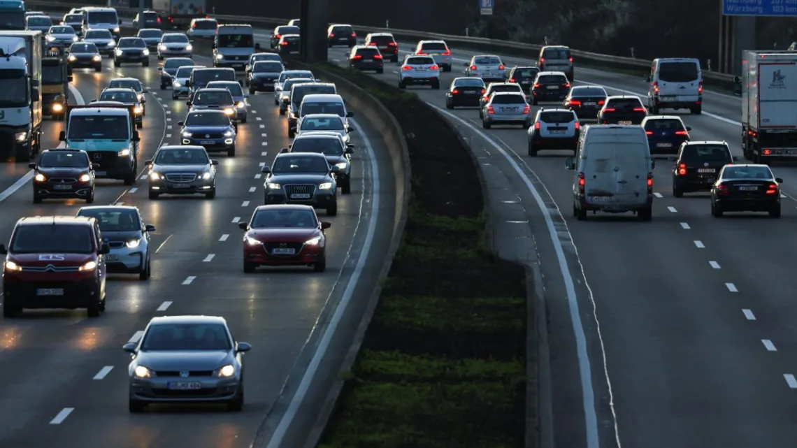 Contingencia ambiental y doble Hoy No Circula: autos que descansan el 23 de febrero