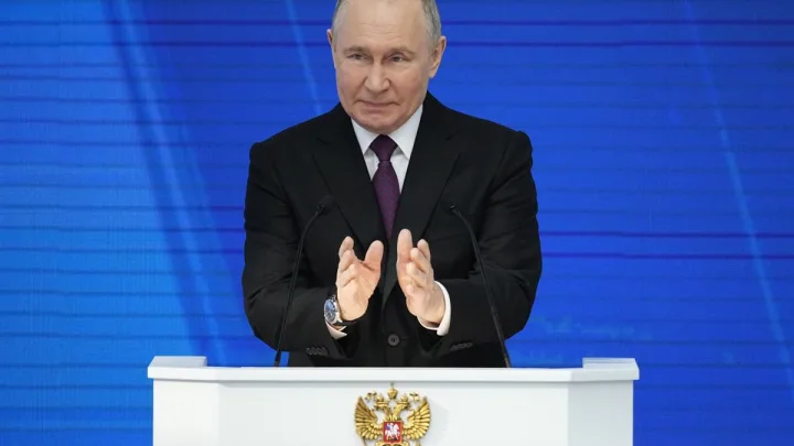 Putin Advierte Sobre Posible Conflicto Nuclear Mundial por Envío de Tropas Occidentales a Ucrania