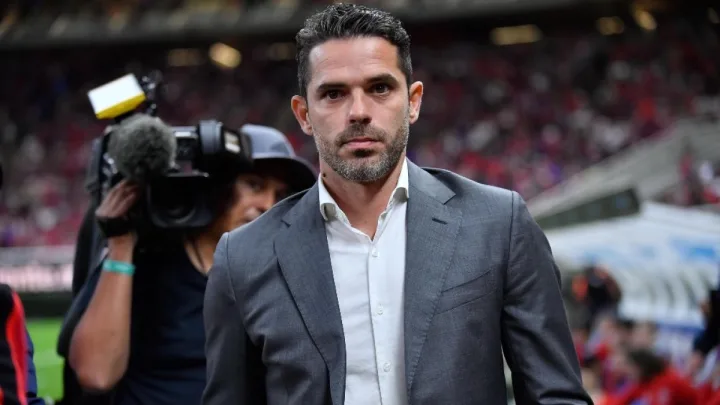 Fernando Gago, entrenador de Chivas, defiende el desempeño de su equipo tras derrota ante Necaxa