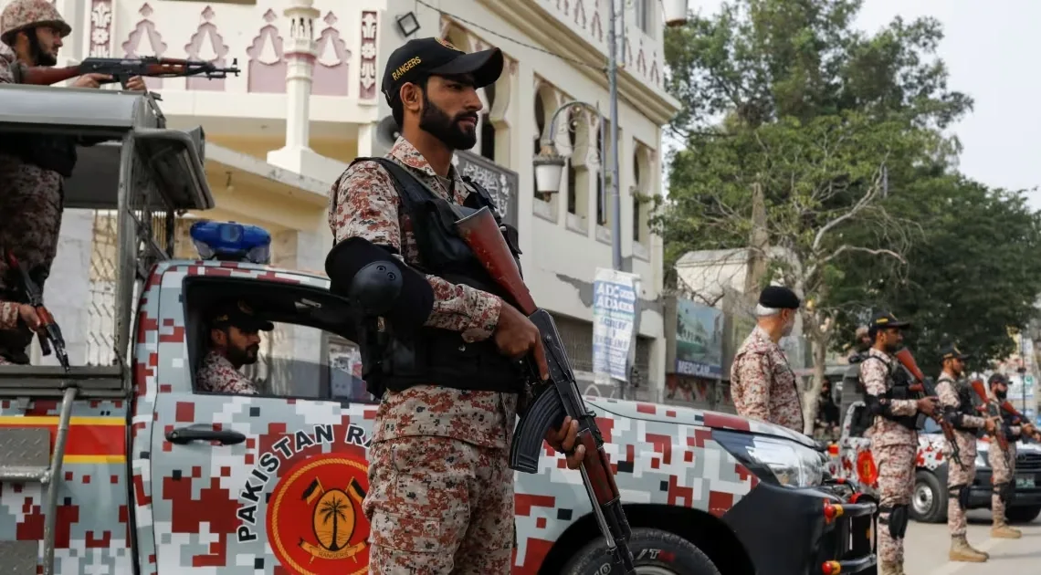 Ataques a oficinas políticas en Pakistán dejan 29 muertos antes de elecciones