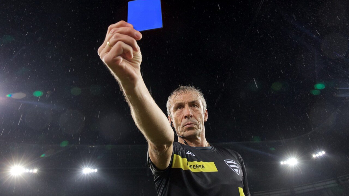 La tarjeta azul será implementada en el fútbol: Esto es lo que se sabe