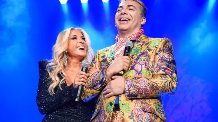  Yuri y Cristian Castro Hacen Vibrar el Auditorio Nacional con una Noche de Baladas Históricas