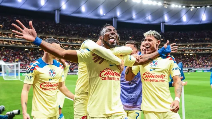  “Chivas cae en el primero ante el América en la Copa de Campeones CONCACAF”