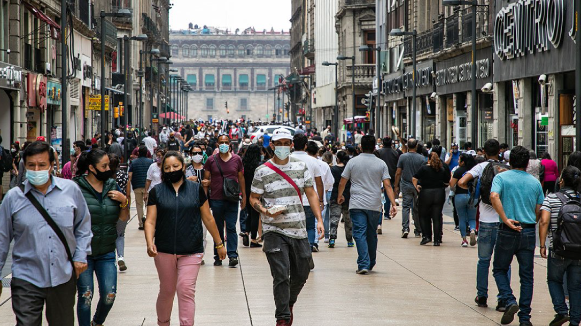 Dificultades de Salud y Salarios Afectan a Trabajadores en México