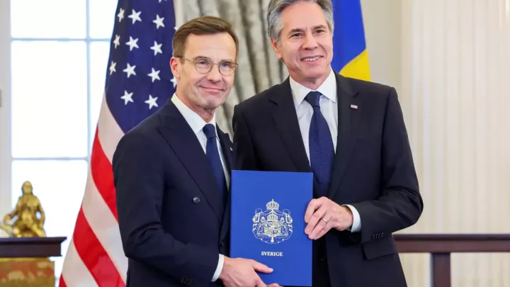 Suecia ingresa oficialmente a la OTAN, culminando dos siglos de no alineación militar