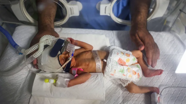  Tragedia en Gaza: Muere bebé rescatada del vientre de su madre tras ataque aéreo