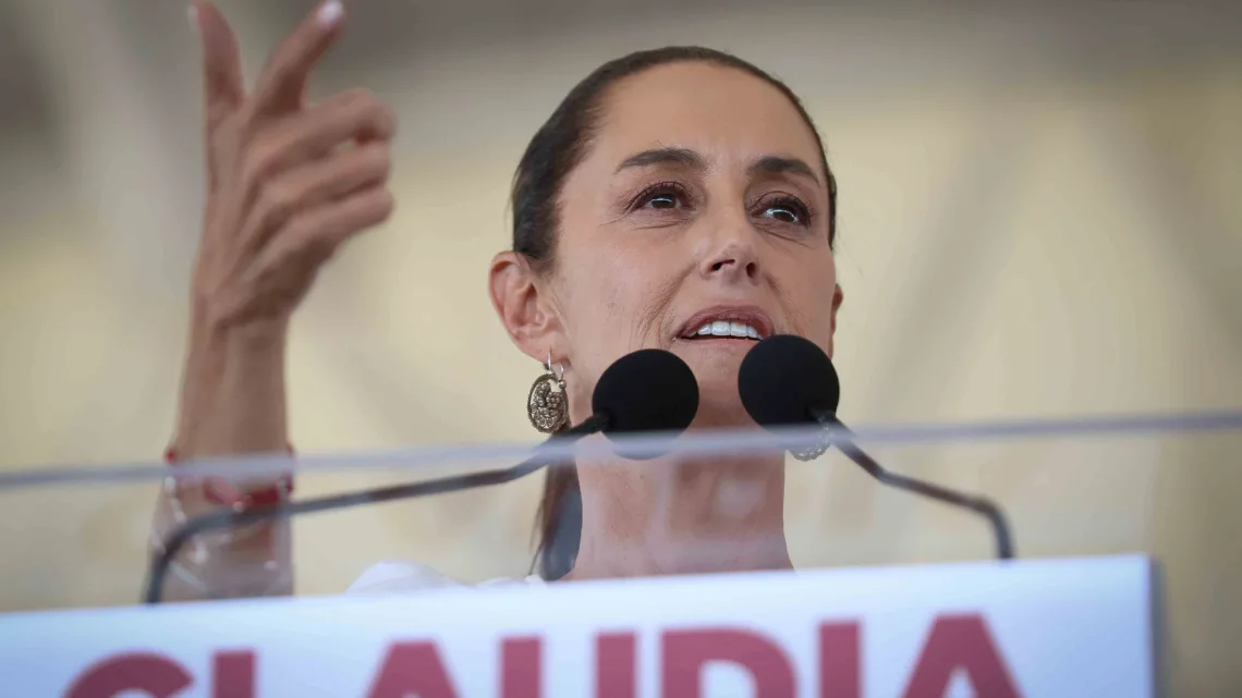 Sheinbaum propone revolución educativa: más preparatorias y sin examen de admisión