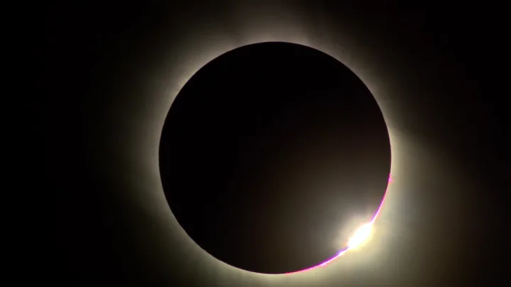 Consejos para disfrutar el Eclipse Solar 2024 de manera segura