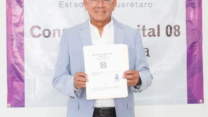 Con Experiencia y Resultados se registró Toño Zapata al VIII distrito local de Corregidora