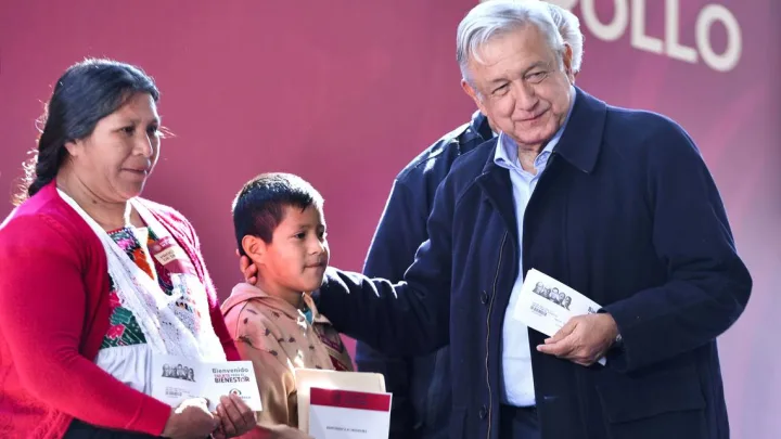 “Vínculo Firme de Morena con Programas Sociales a Pesar de la Veda”