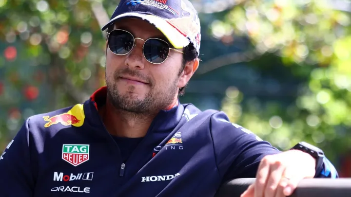 Checo Pérez revela su prioridad para el futuro en la F1 y se prepara para el GP de China