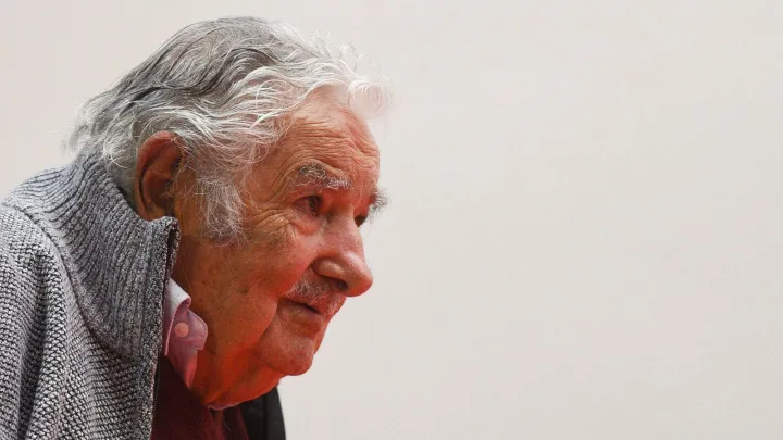 José Mujica enfrenta tumor maligno de esófago y recibe tratamiento de radioterapia