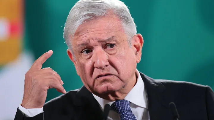 AMLO promete “libertad y no represión” a estudiantes de la UNAM