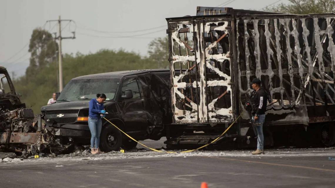 Violencia en Zacatecas: bloqueos carreteros y hallazgo de cuerpos en Fresnillo   
