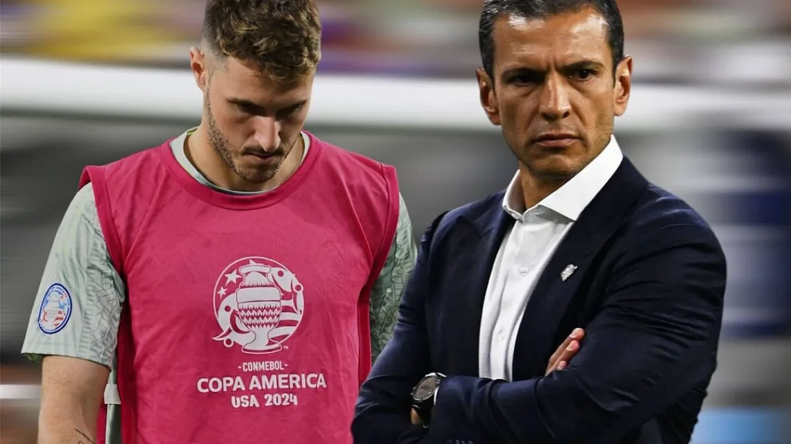 Críticas a Santi Giménez tras derrota de México en la Copa América