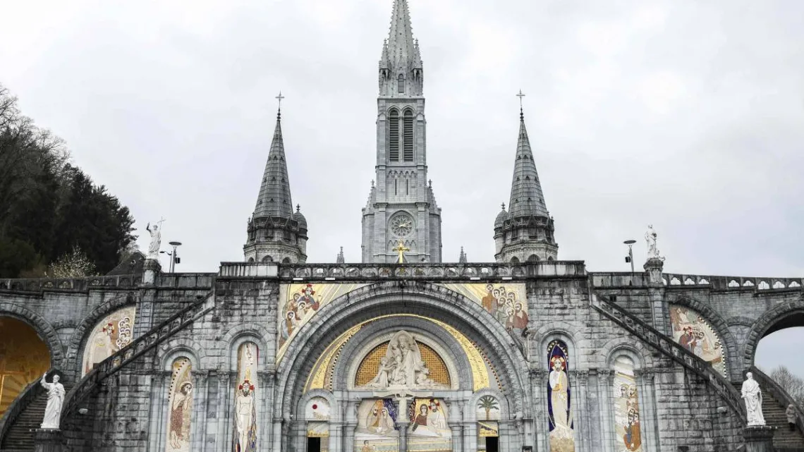 Piden retirar obras de arte de sacerdote acusado de abuso