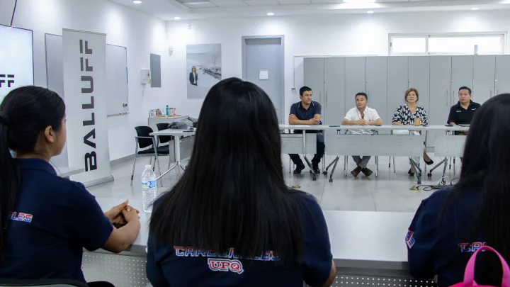 Balluf de México apoya a estudiantes de la Sierra Gorda