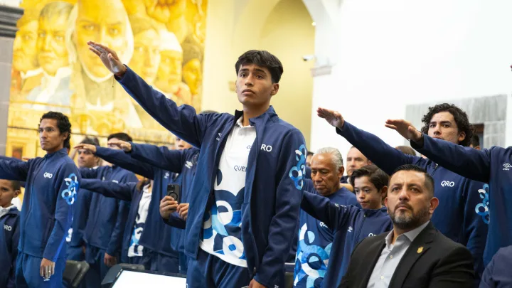 Abanderan delegación queretana para los Nacionales CONADE 2024