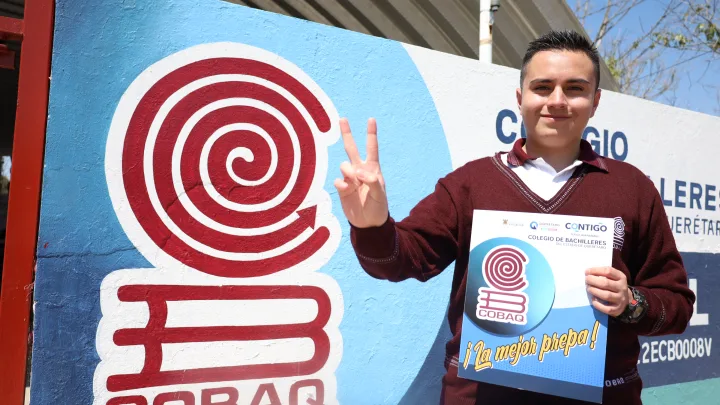 Estudiantes de COBAQ obtienen medallas de oro y bronce en la XXXIV Olimpiada estatal de Química