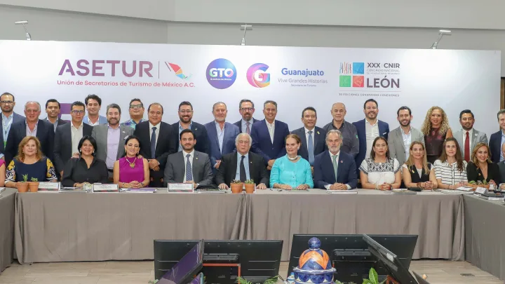 Analizan secretarios estatales relevancia del turismo de reuniones