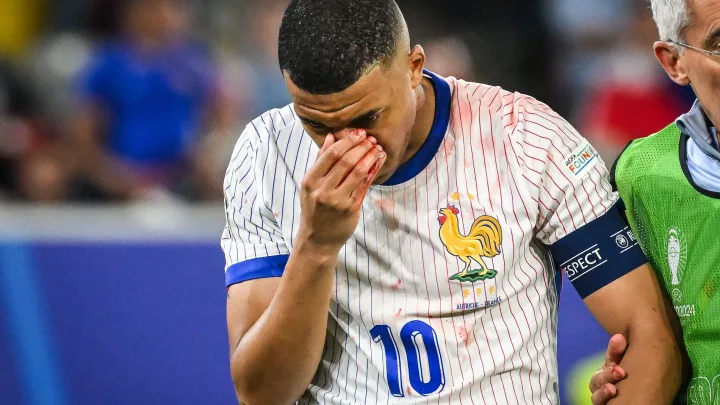Duro golpe para Francia: Kylian Mbappé podría ser operado por grave lesión