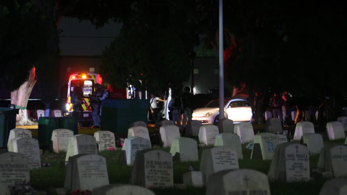 Violento ataque en panteón de León deja un muerto y varios heridos