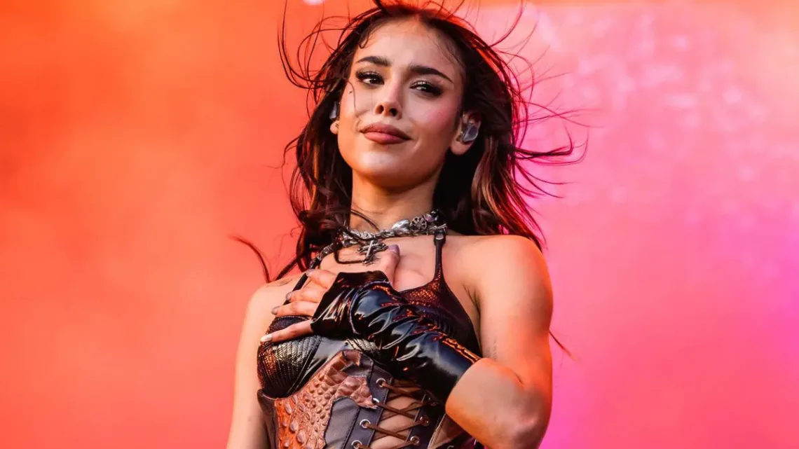 Danna Paola elige la Ciudad de México para vivir toda su vida