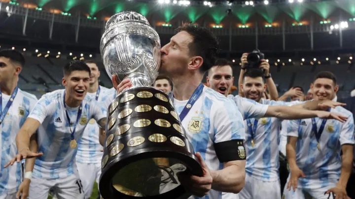 Messi y Argentina: Determinación para Defender el Título   