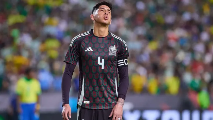  Manchester United Interesado en Edson Álvarez para Sustituir a Casemiro