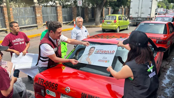 Mejores condiciones laborales para taxistas y comerciantes de San Juan del Río: Astudillo