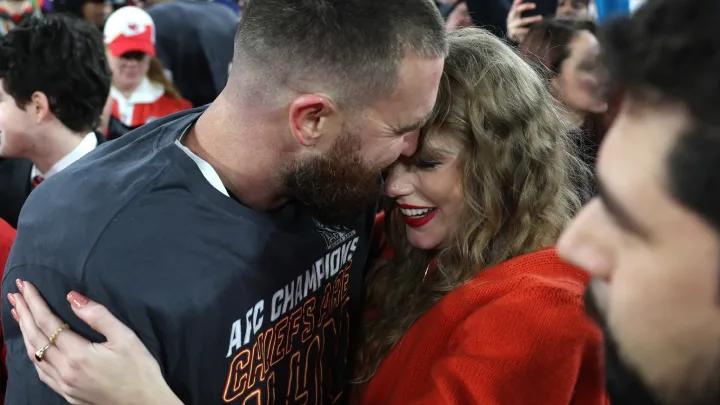 Travis Kelce revela cómo se enamoró de Taylor Swift