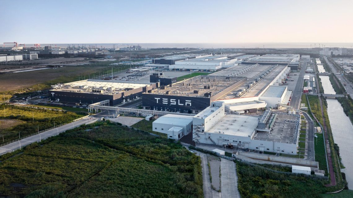 Elon Musk paraliza la factoría de Tesla en México hasta después de las elecciones en EU