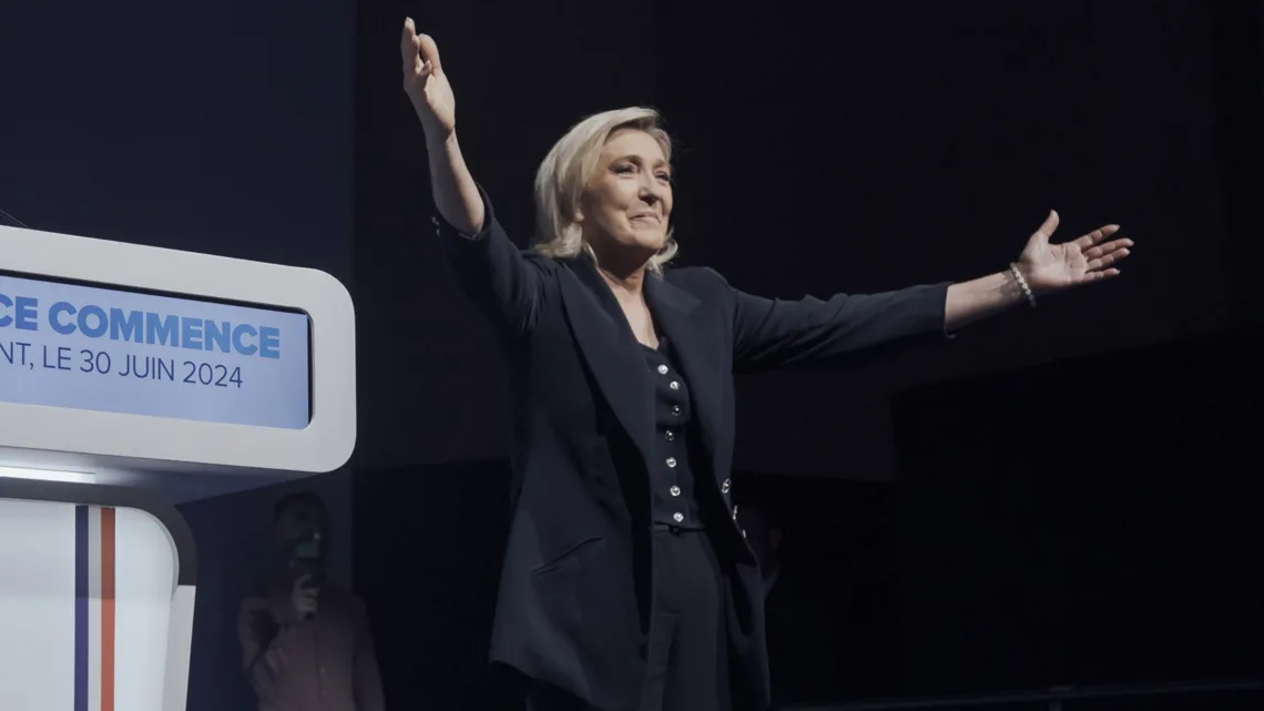 Victoria contundente de la ultraderecha de Le Pen en primera vuelta electoral