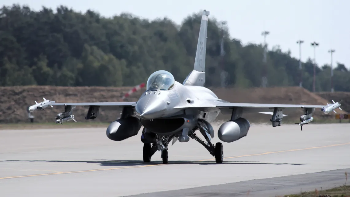 Países Bajos enviará aviones F-16 a Ucrania para fortalecer su defensa