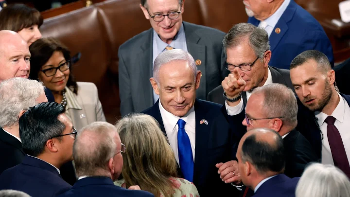 Netanyahu defiende la lucha de Israel en un emotivo discurso en el Congreso