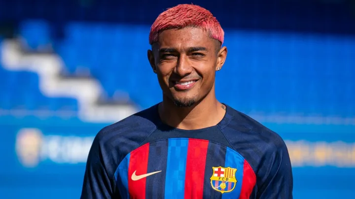 Julián Araujo regresa al Barcelona después de su paso por Las Palmas