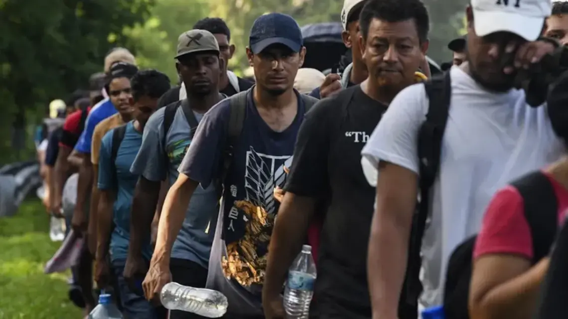 Chiapanecos Cruzan a Guatemala Huyendo de la Violencia