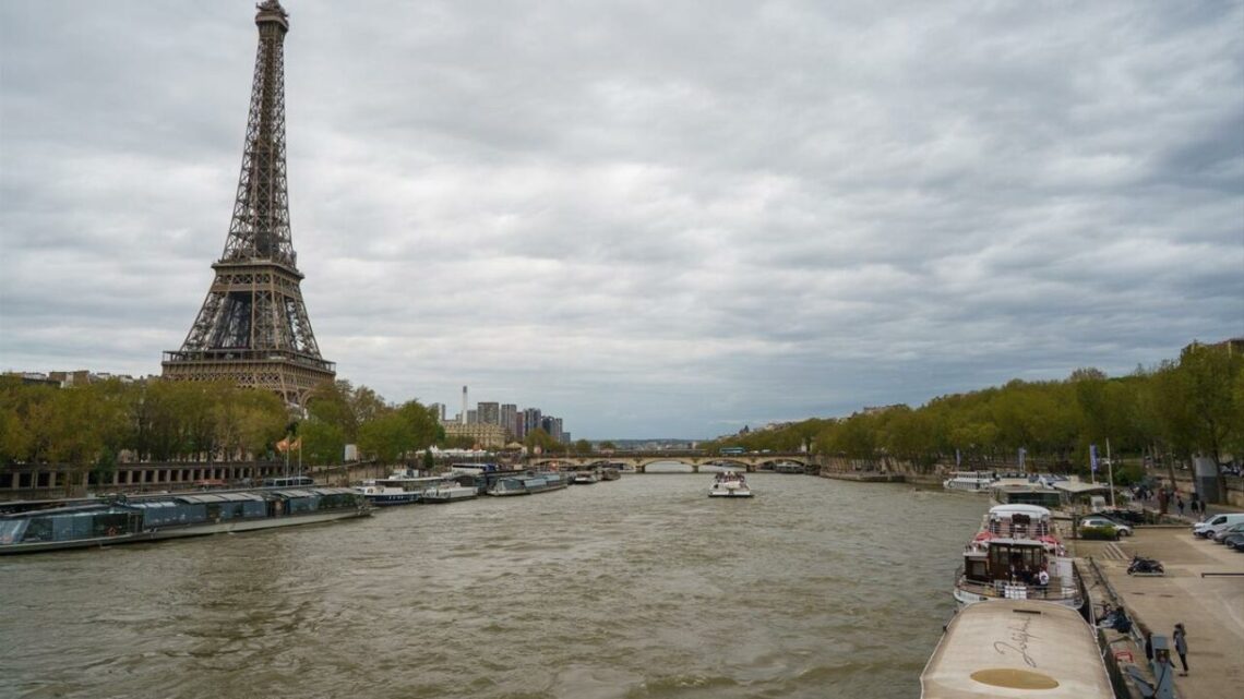 Aplazamiento del triatlón masculino en París por contaminación en el Sena