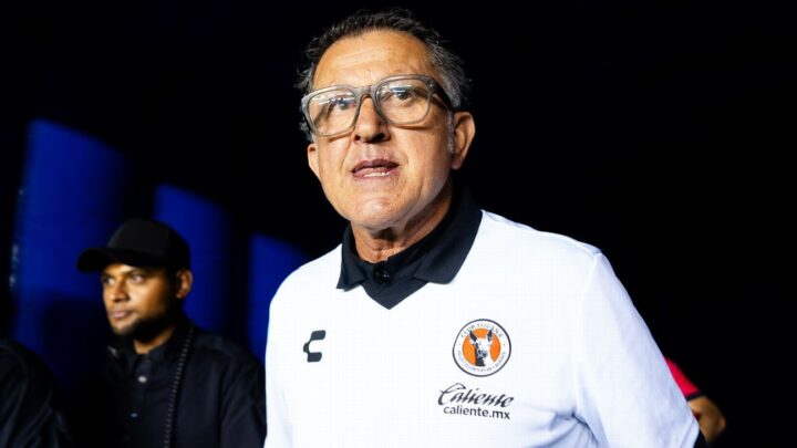 Juan Carlos Osorio es suspendido en la Leagues Cup por conducta violenta