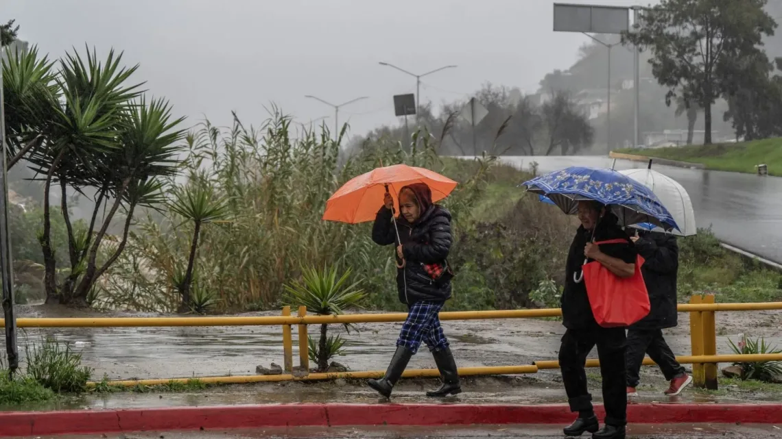Onda Tropical 7 Provocará Lluvias en Varios Estados de México