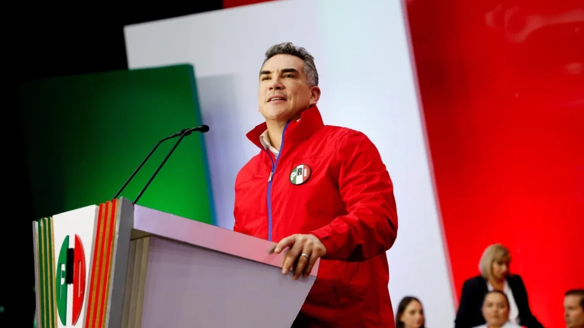 “Alito” Moreno renueva su liderazgo en el PRI