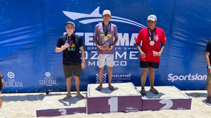 Nadador queretano gana competencia en aguas abiertas