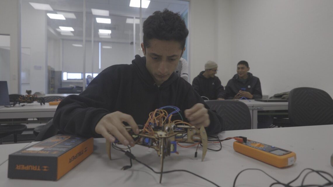 Abre la UPSRJ convocatoria de admisión para la Ingeniería en Robótica Computacional